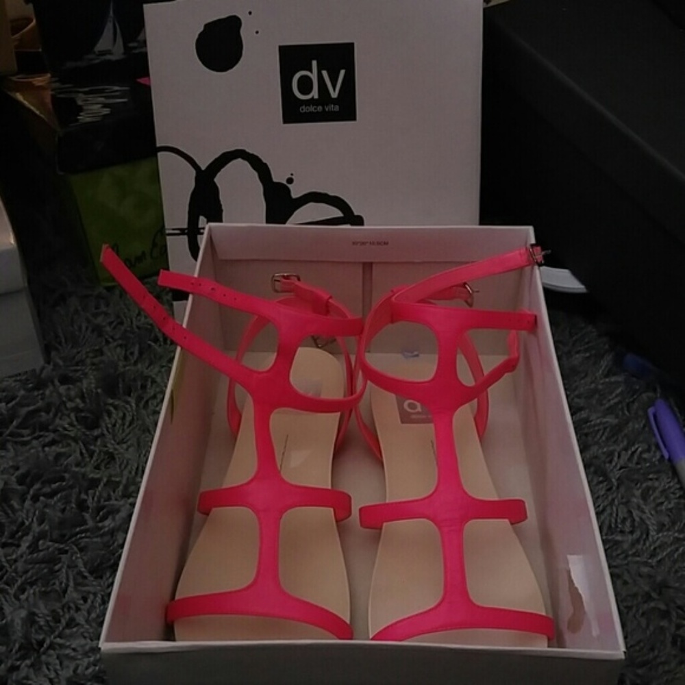 New DV dolce vita bengie sandals size 8.5